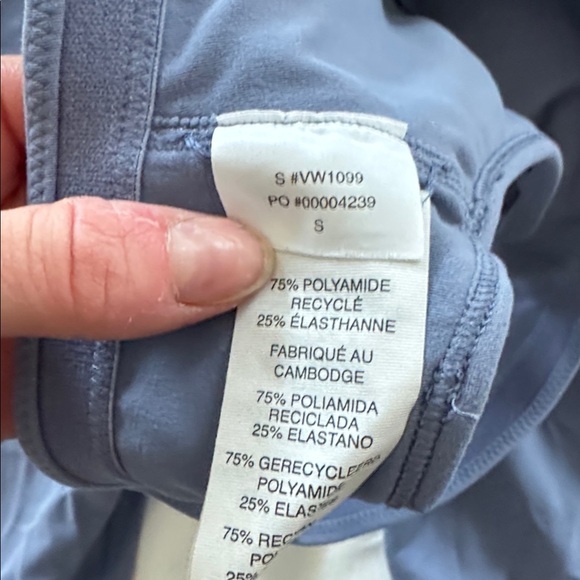 Vuori Slate Blue Seamless Sports Bra and High-Waist Leggings Set - Picture 3 of 3